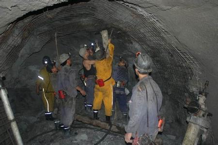 土默特右工程爆破中的危险因素分析以及应对工程爆破危险的措施